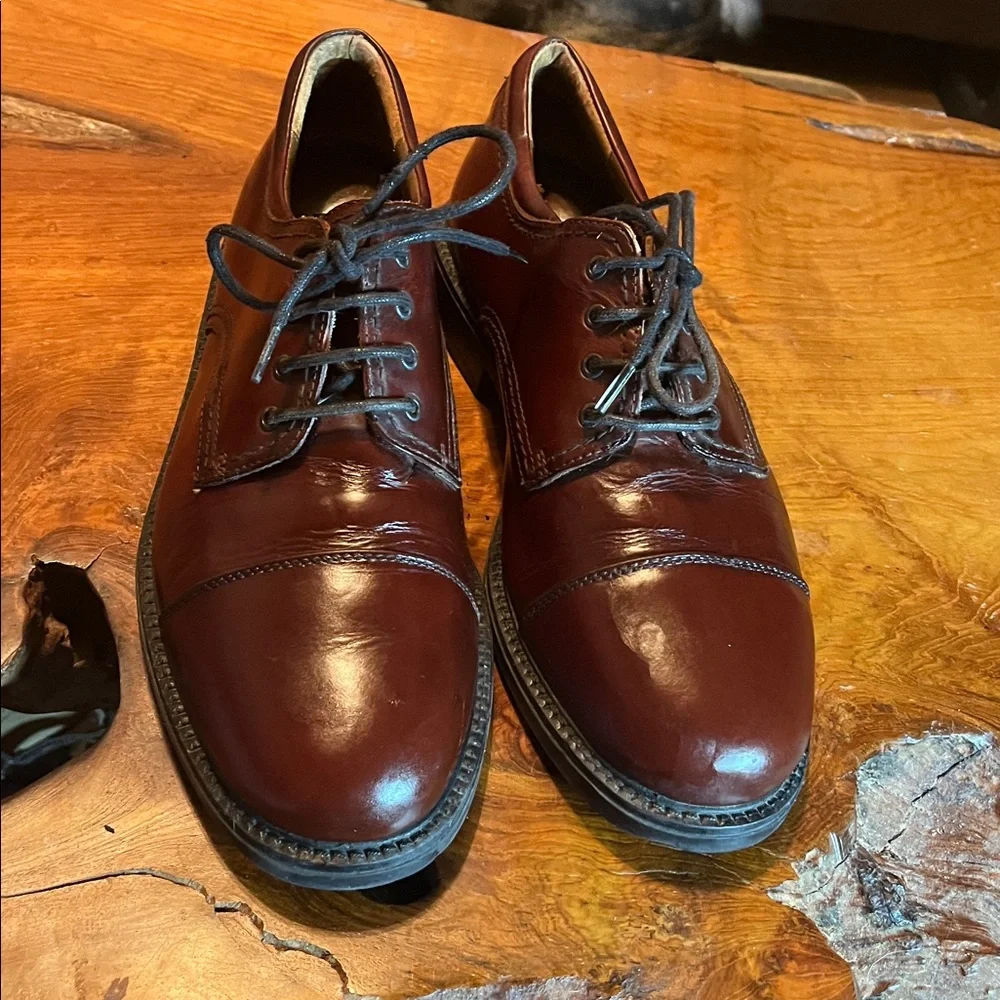 Dockers Burgundy Oxford Dress Shoes Men’s 9.5 Classic Lace Up Business Casual